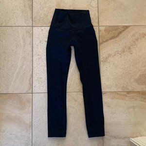 NWOT Wunder under sz 0 Lululemon athletica Navy Blue leggings 23inches